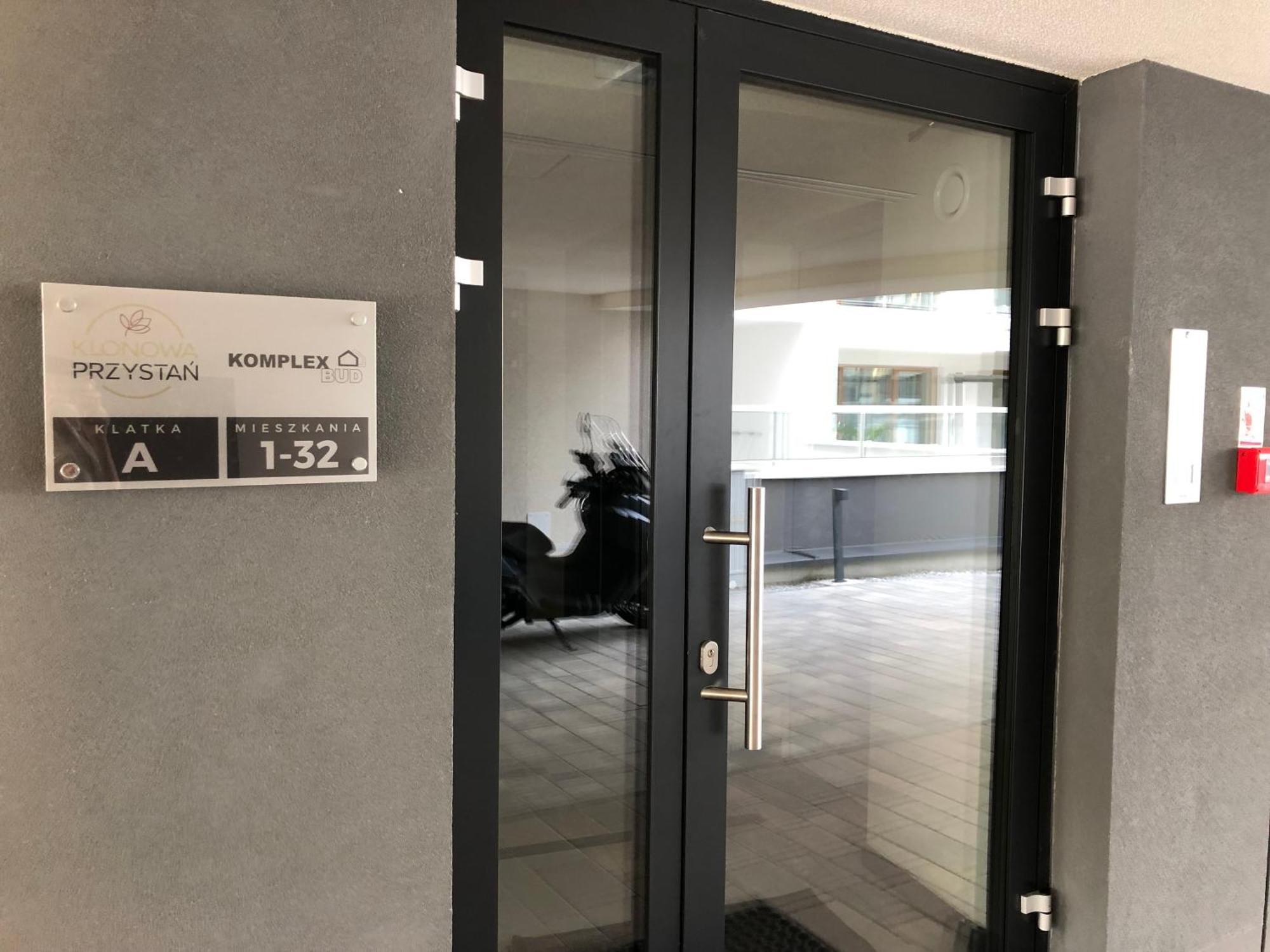 Komfortowe Apartamenty Kielce Klonowa ,Ogrodek, Garaz Podziemny, Samodzielne Wejscie Na Kod 24H מראה חיצוני תמונה